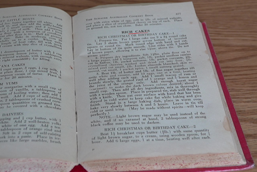 Page from the 1928 Schauer Australian Cookery Book showing the Rich Cakes method used for traditional Christmas cakes.